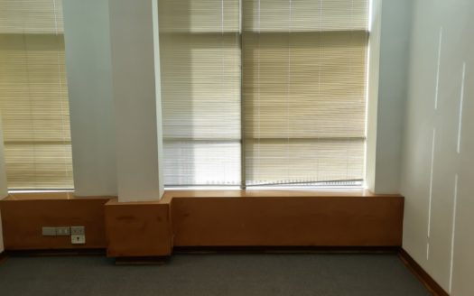 OFICINA EN ARRIENDO CON VISTA