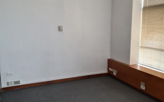 OFICINA EN ARRIENDO CON VISTA