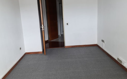 OFICINA EN ARRIENDO CON VISTA