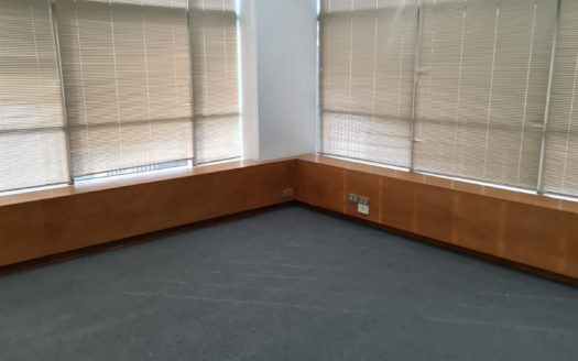 OFICINA EN ARRIENDO CON VISTA